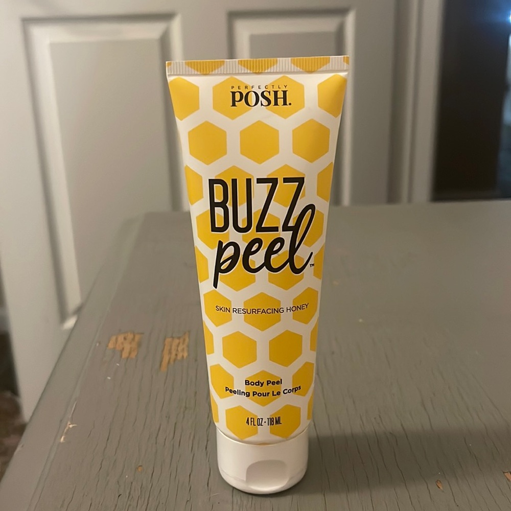 Perfectly Posh Buzz Peel
